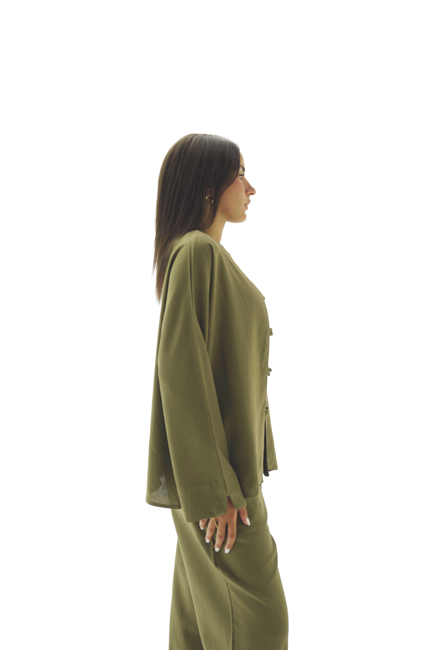 Double buttoned olive linen chemise