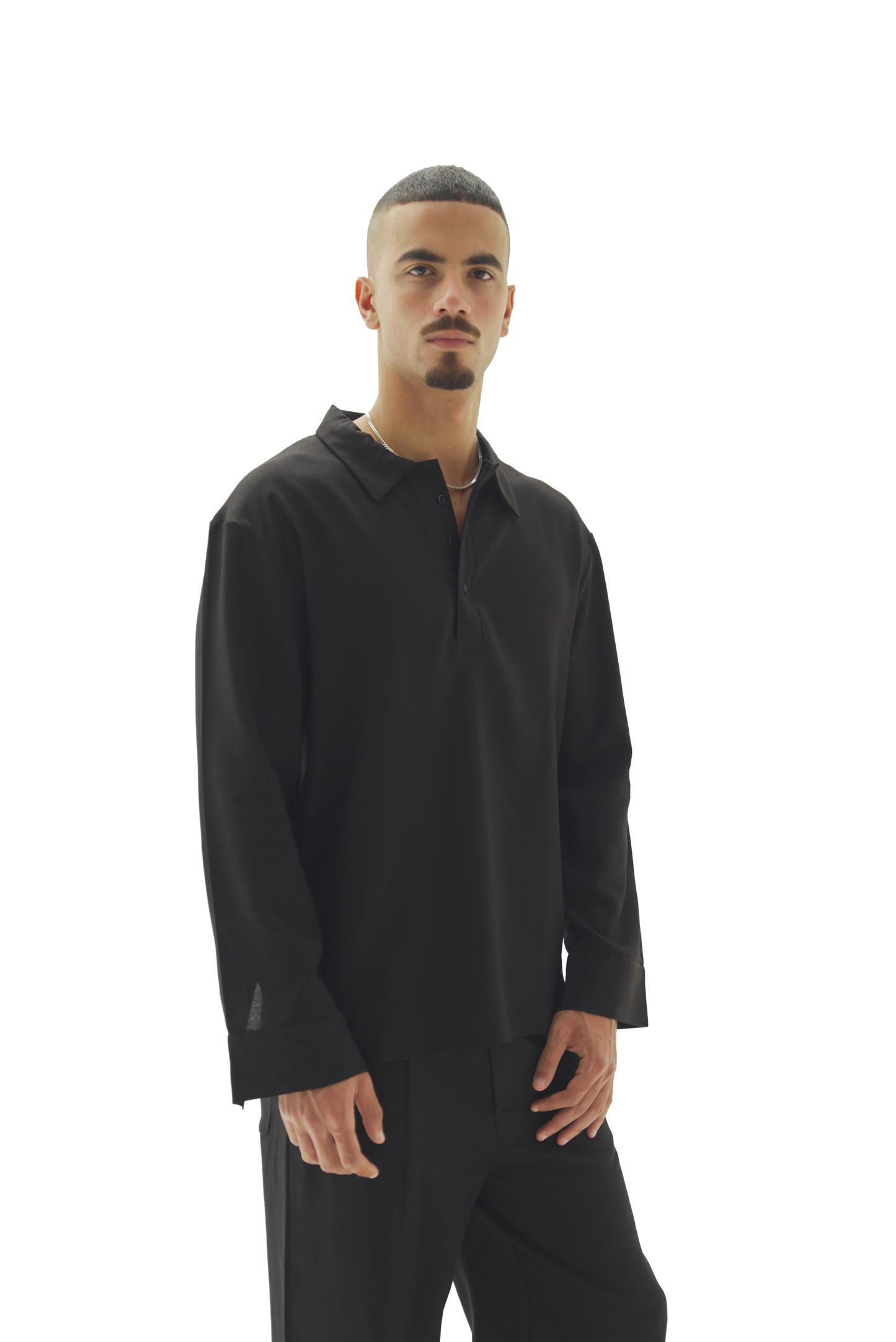 Quarter black linen shirt