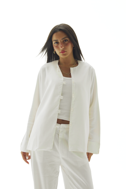 Double buttoned white linen chemise