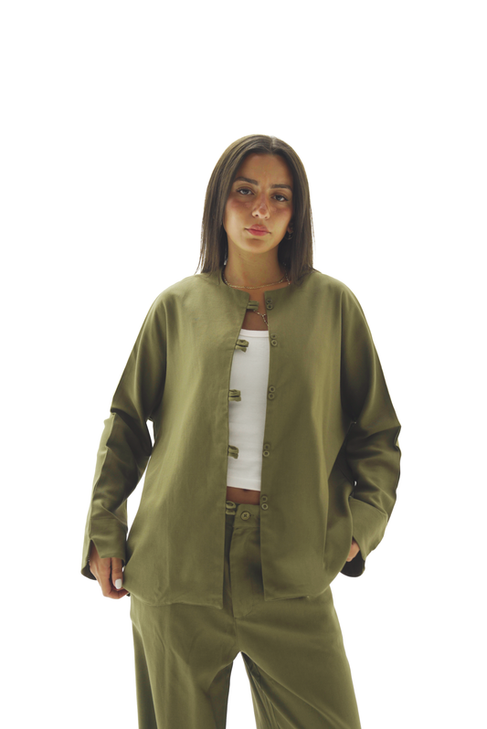 Double buttoned olive linen chemise